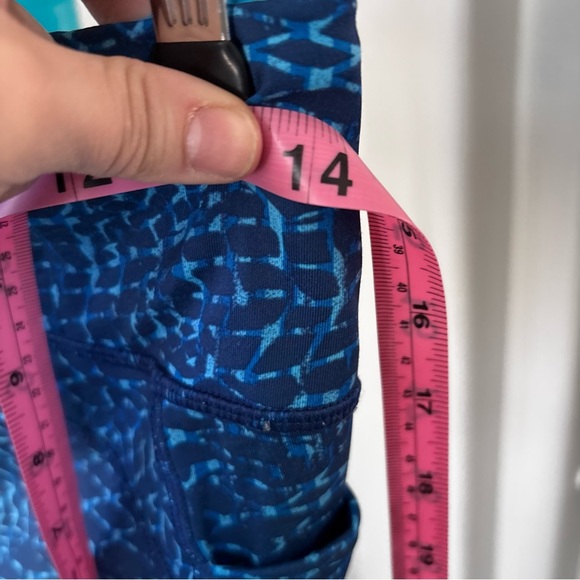 lululemon Blue Patterned biker Shorts - Picture 8 of 10